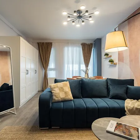Spacious 1009 B3 Apartment